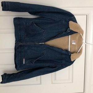 Levi’s women’s coat with Sherpa lining
